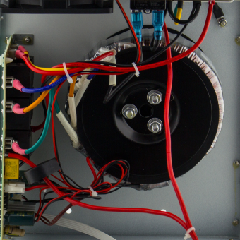 картинка Стабилизатор напряжения LogicPower LP-W-8500RD (5100Вт / 7 ступ) от интернет магазина Radiovip